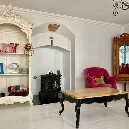 Shabby Chic - Apartment In The Heart Of Vilnius Old Town Eksteriør bilde